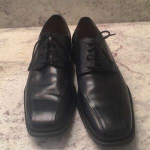 Men’s Johnston & Murphy size 8.5M black leather